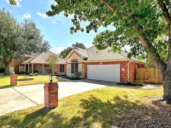 3rd image of 124 Stonehedge Blvd