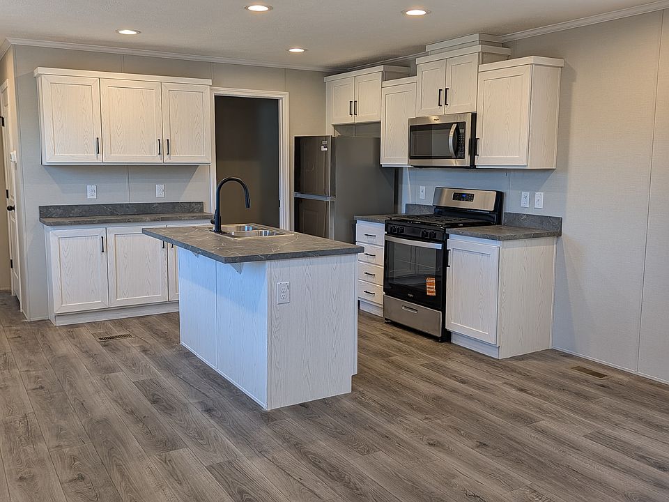 2787 Loch Lomond Dr #341, photo 2