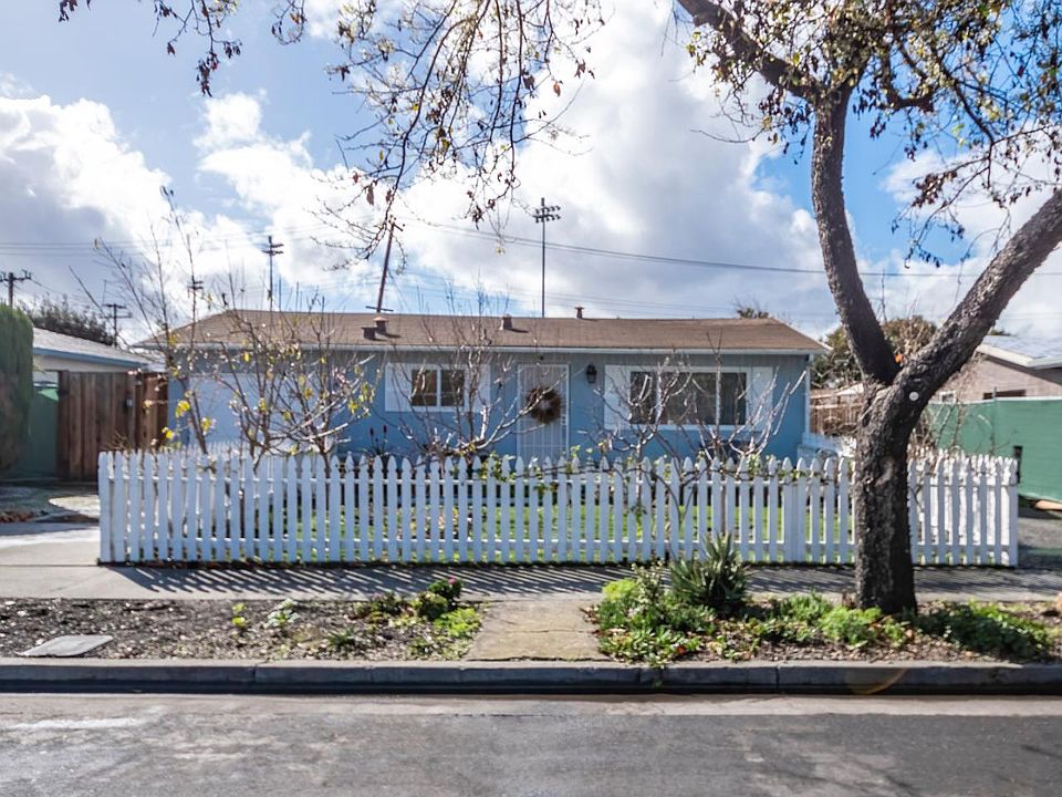 1st image of 2434 Crystal Dr