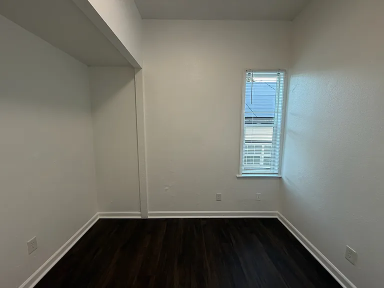 723 Florida St — Photo 5