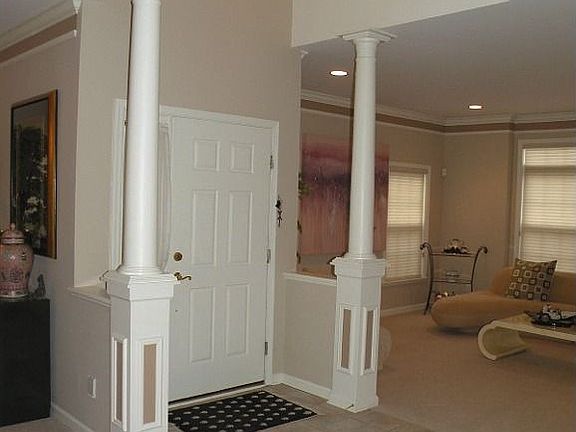 2-Story Entry Foyer