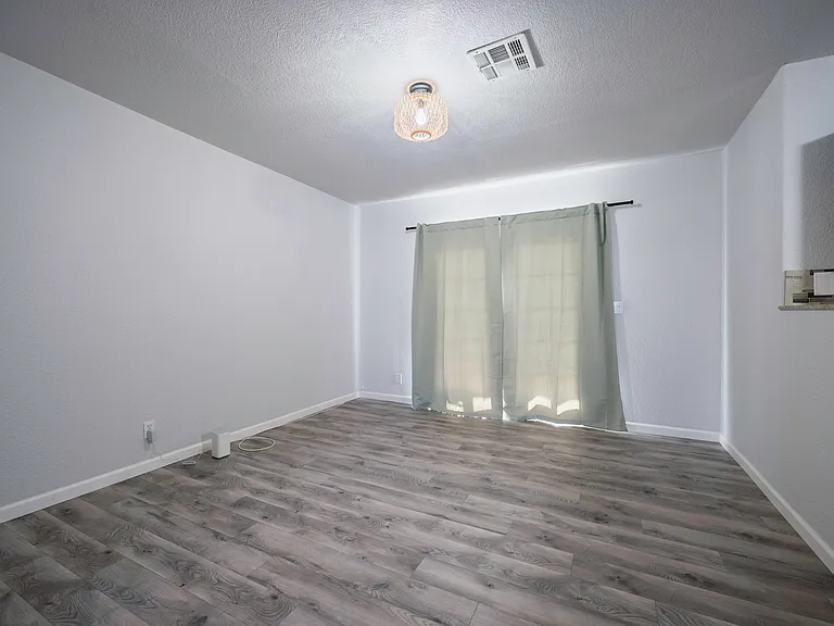 343 Tungsten Street Studio - For RENT - LIVING ROOM