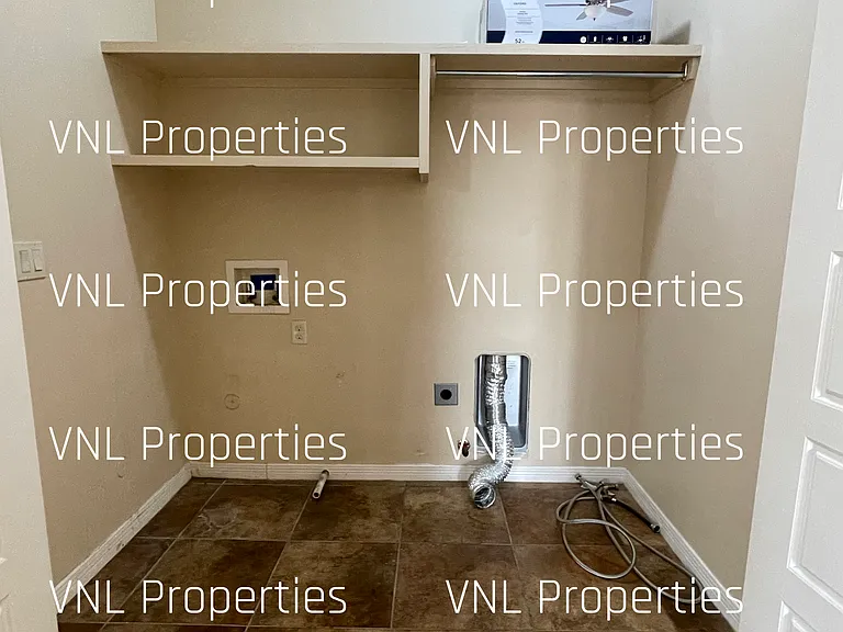 3926 Agua Caliente Dr — Photo 2