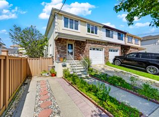 151 Kiswick St, Staten Island, NY 10306