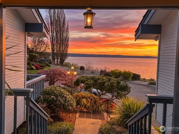 21550 1st Court S, Normandy Park, WA 98198