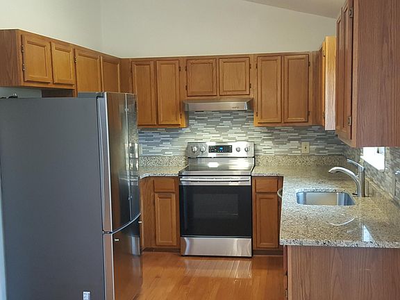 2nd image of 40844 Magnolia Dr W
