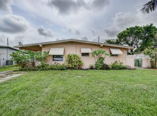 54 Tortuga Rd, Palm Springs, FL 33461