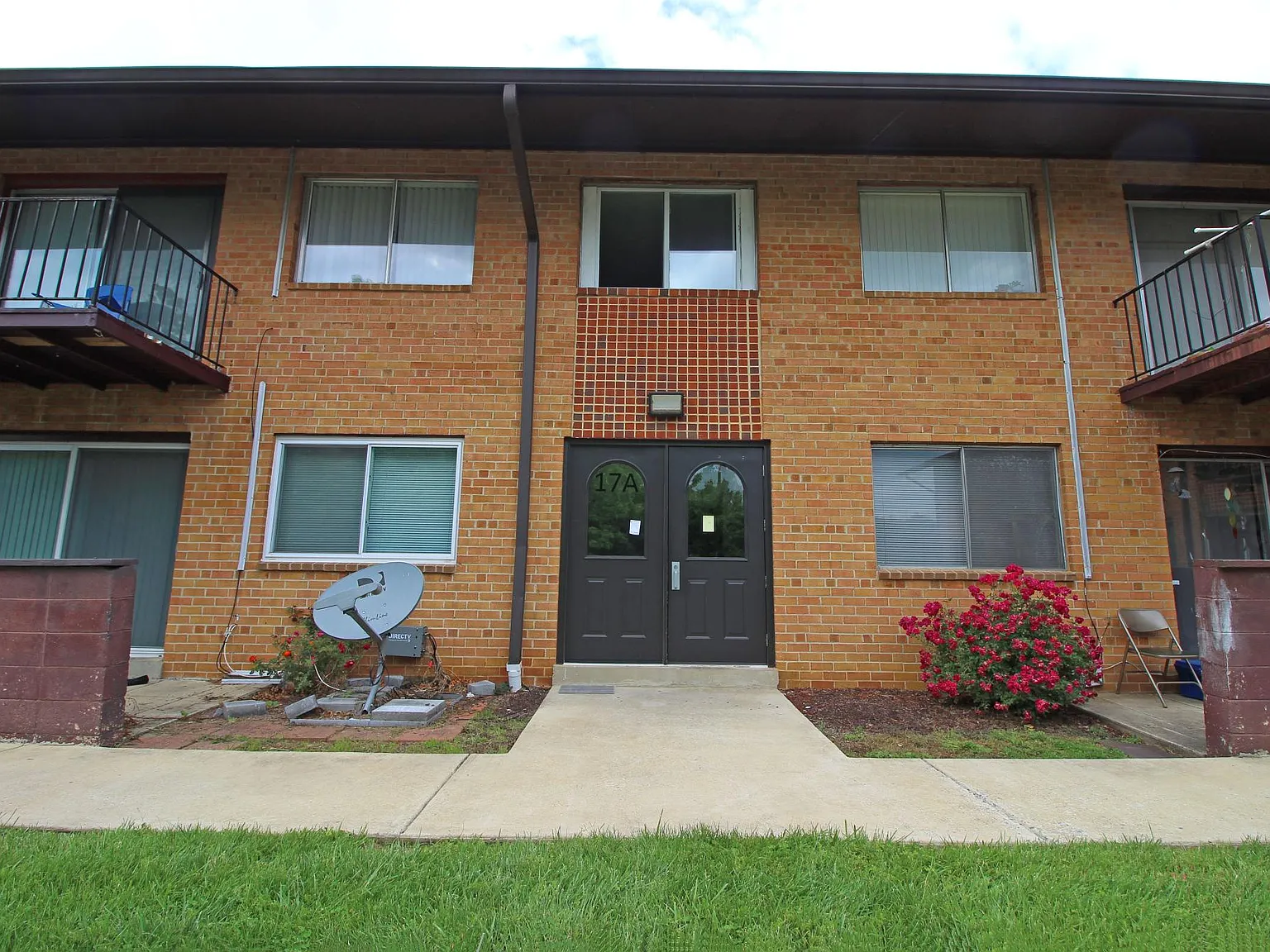 1 bed, 744 sqft, $1,350 — Photo 1