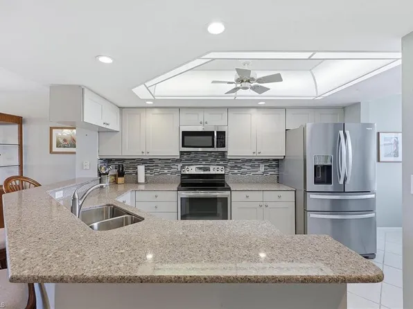 285 Naples Cove DR #1703, NAPLES, FL 34110