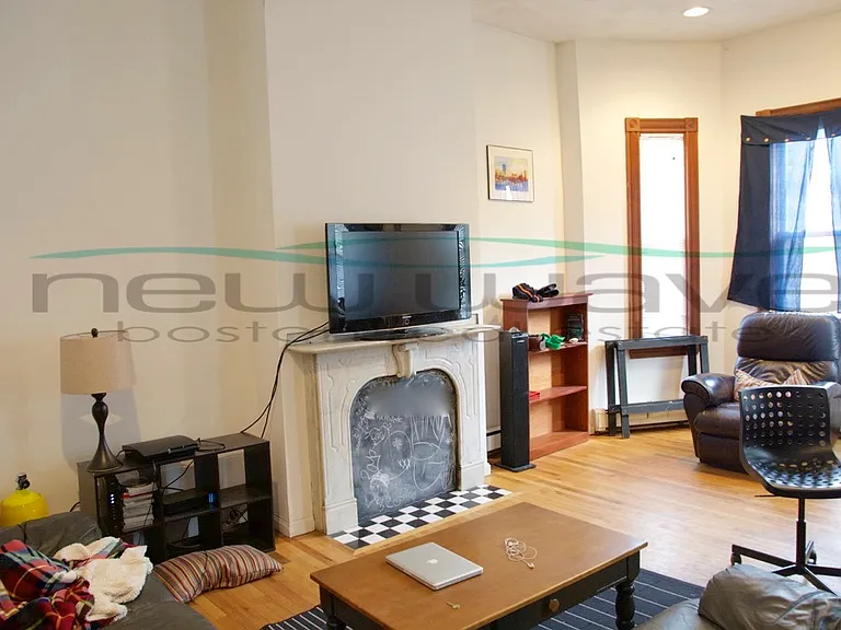 14 Wigglesworth St #2 — Photo 4