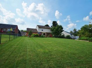 2215 Parliament Ct, Burlington, KY 41005