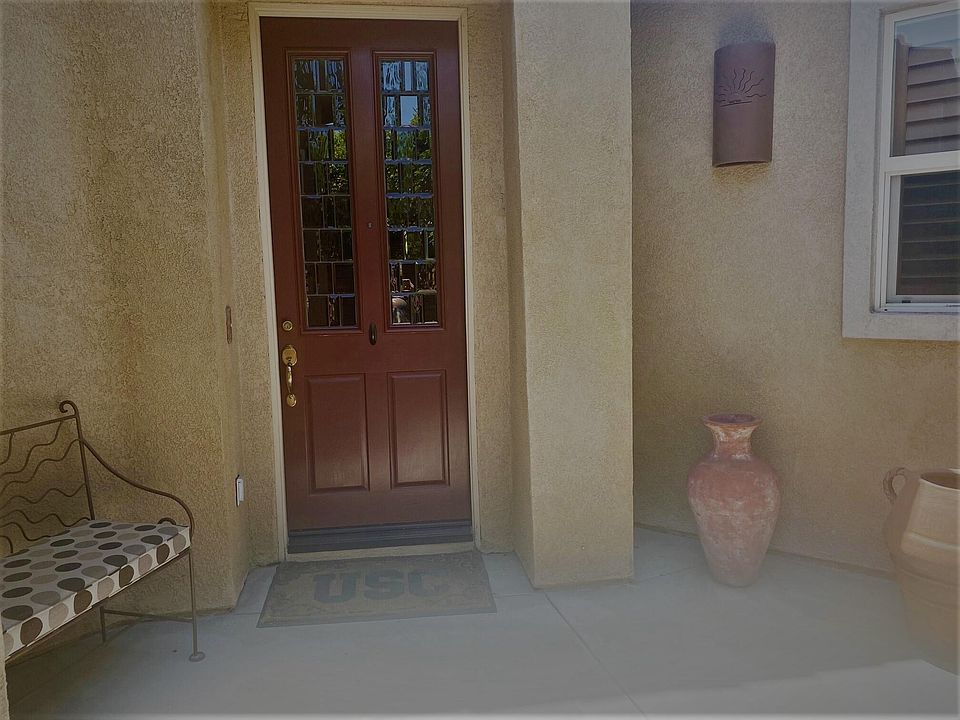 1st image of 49975 Eastwood Dr