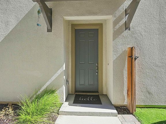 3rd image of 59 Autumn Ln