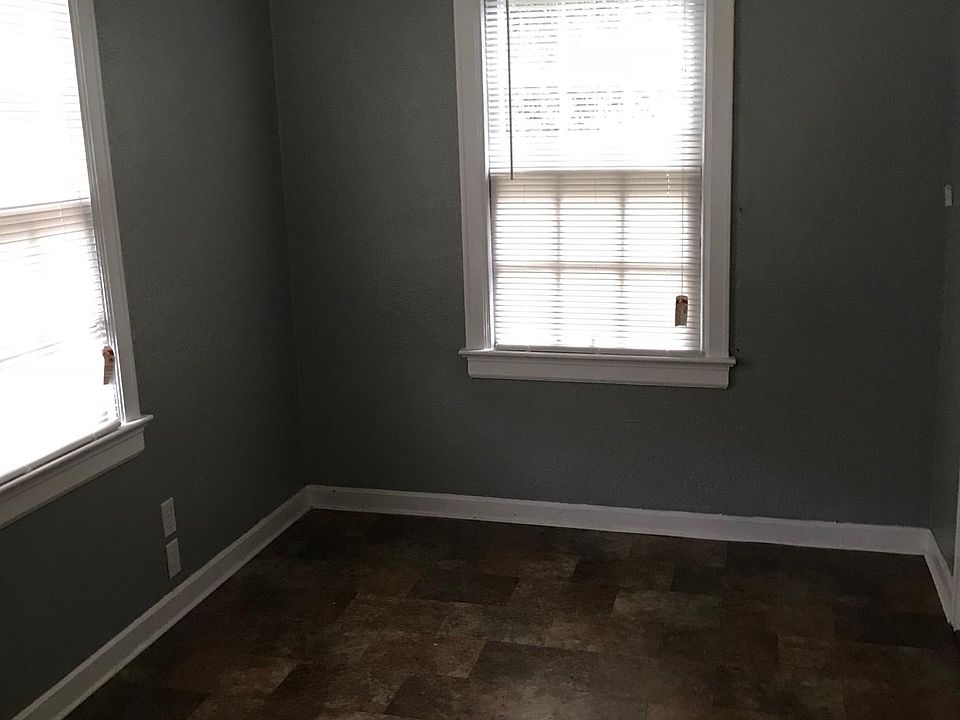 1st image of 2247 Home Park Cir E