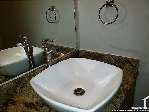 2nd image of 7133 Lynn Lake Dr