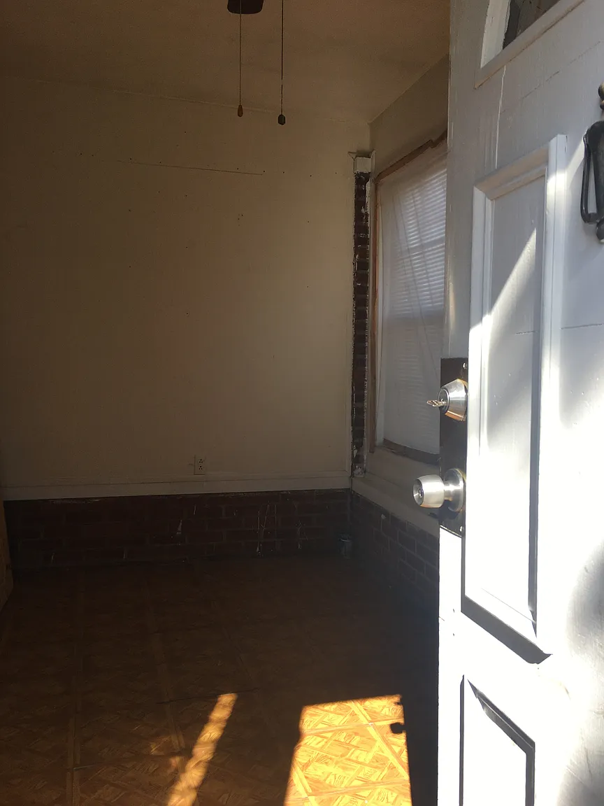 29 Hollywood Ave photo 1