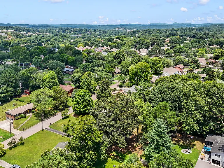7720 Devonshire Dr — Photo 36