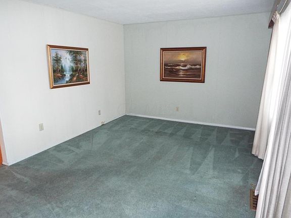 3rd image of 1239 Elderwood Ave