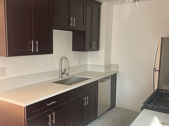 5th image of 1125 Rexford Dr APT 3