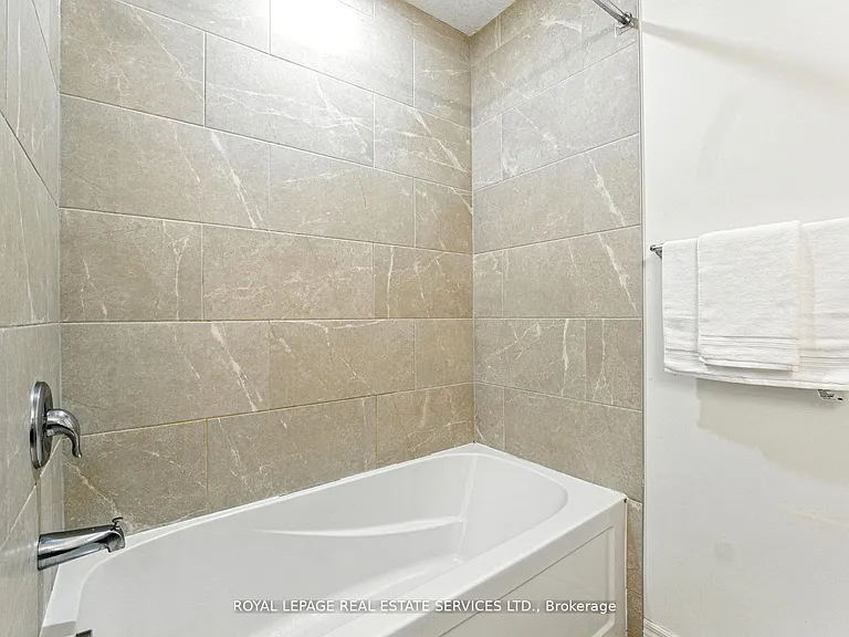 22 Marshall Dr #8 — Photo 32