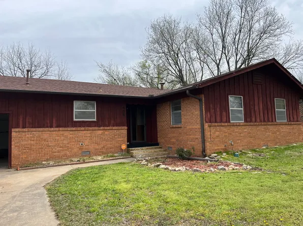 926 Linda Ave, Ada, OK 74820