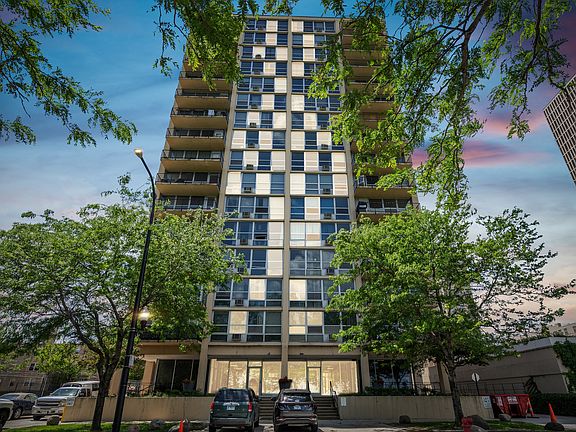 3rd image of 6730 S South Shore Dr APT 1304