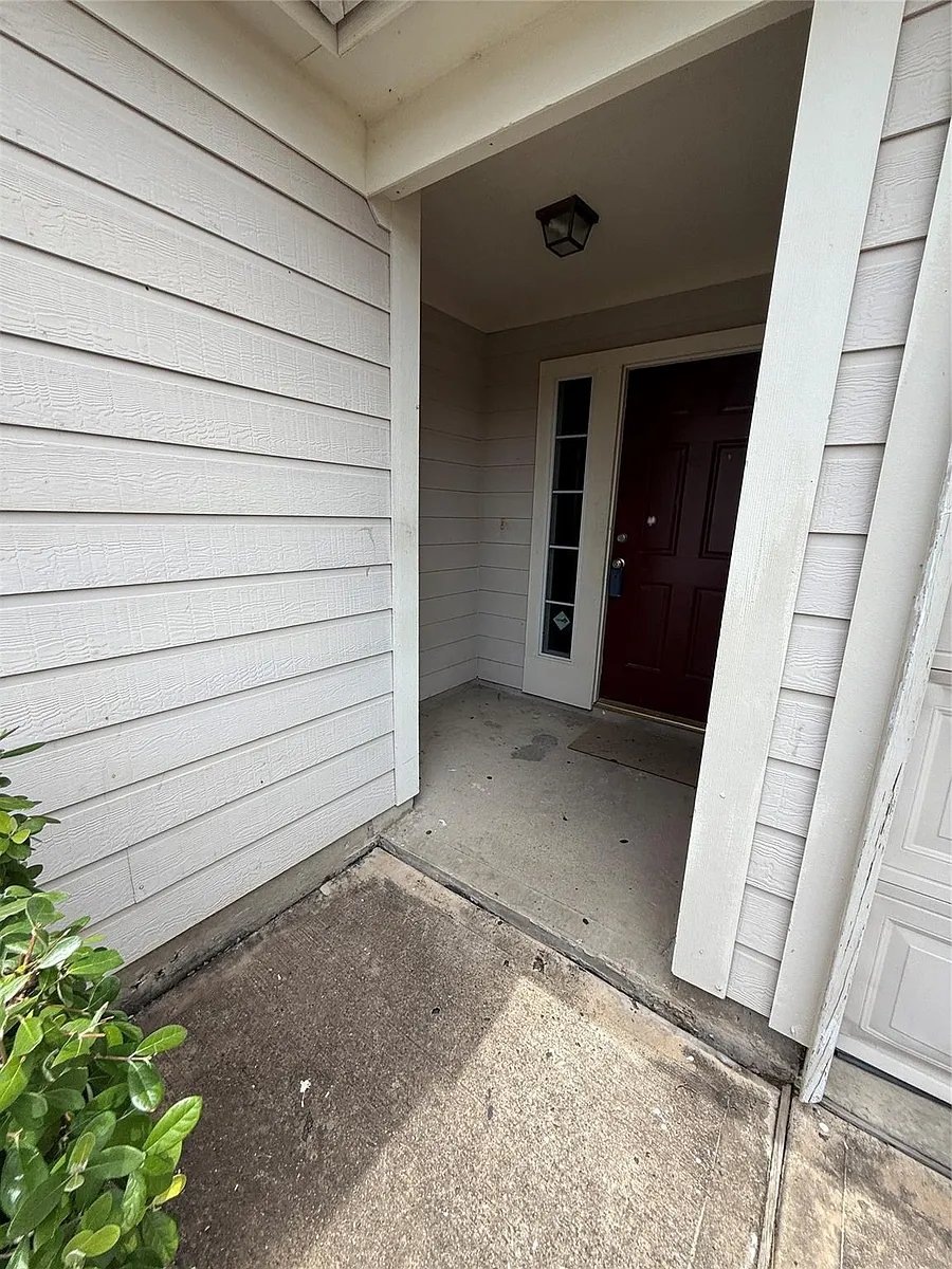 Building Photo - 12818 Magenta Oaks Dr