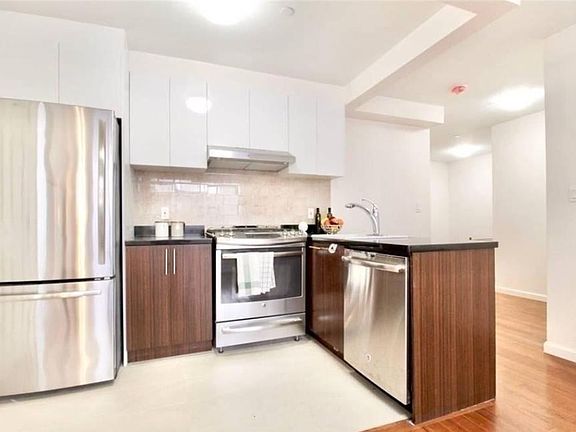 3rd image of 13646 41st Ave Unit 3D