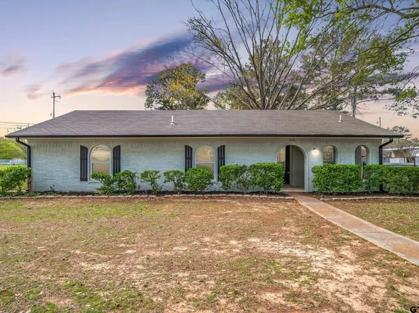 1001 Caprice Dr, Grand Saline, TX 75140