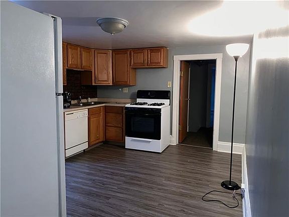 5th image of 27 S 14th St #2