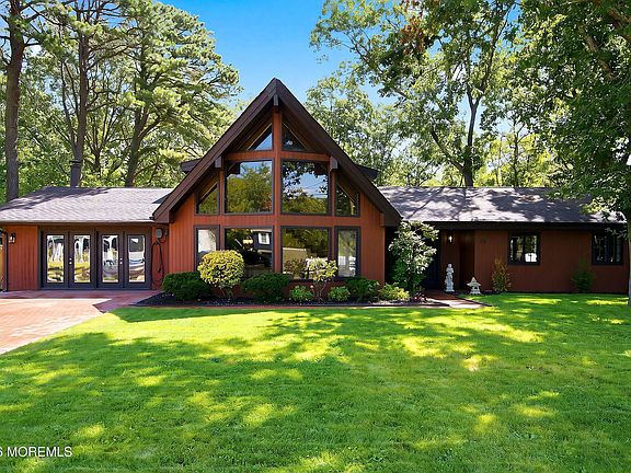 2nd image of 35 Pierson Road