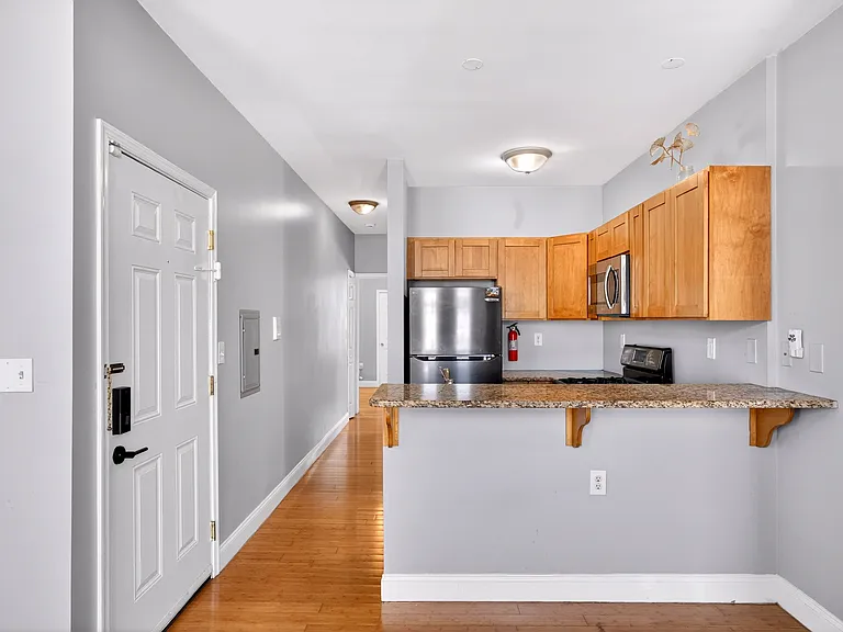 150 Van Horne St #2 — Photo 16
