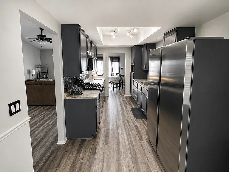 6353 Greyhawk Ave — Photo 3