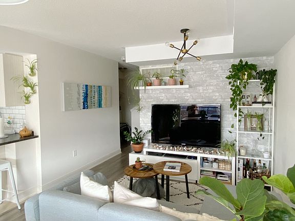 4th image of 100 Dufay Rd #91