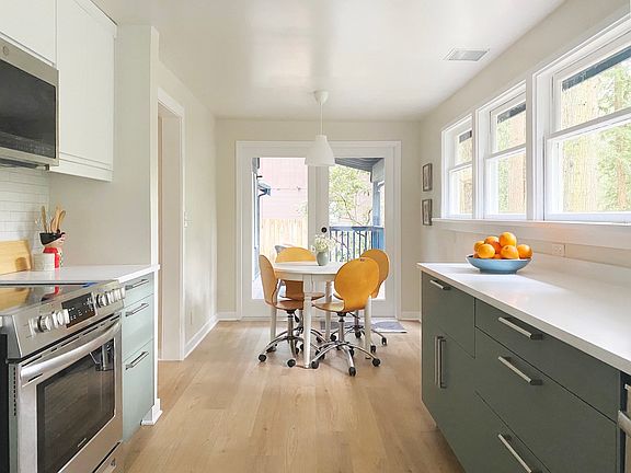 4th image of 2325 NE Perkins Way