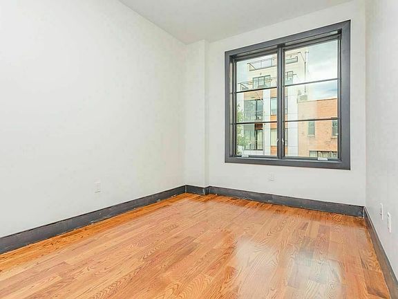 3rd image of 895 Willoughby Ave #1A
