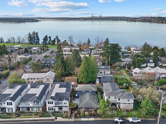 2nd image of 221 8th Avenue W
