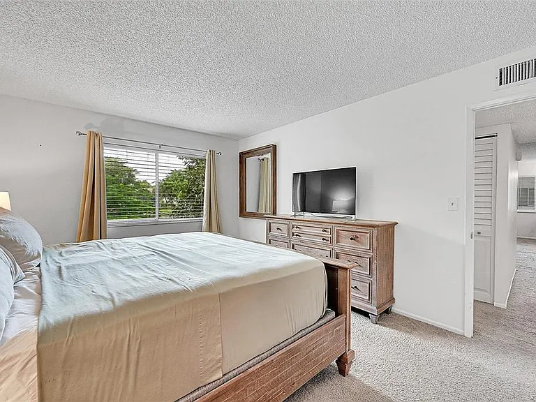 117 Gardens Dr #204 — Photo 12