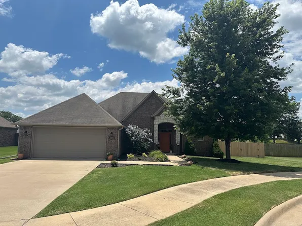 3909 SW Flatrock Ave, Bentonville, AR 72713