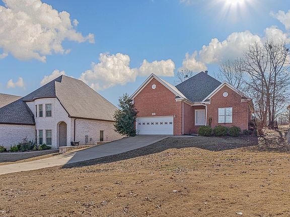 3rd image of 4913 Winged Foot Ln