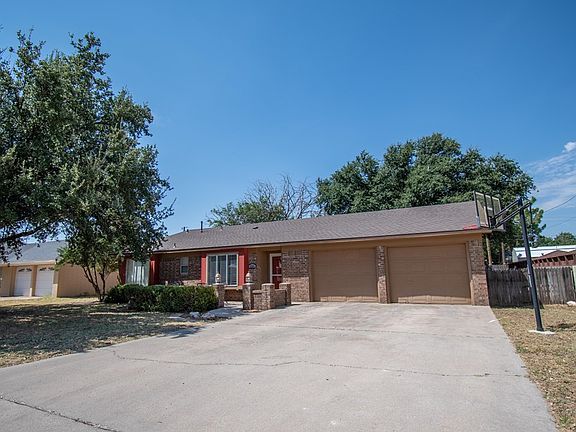 3rd image of 2203 Culver Dr