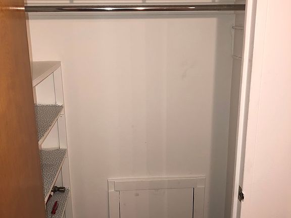 5th image of 5512 S Woodlawn Ave #403
