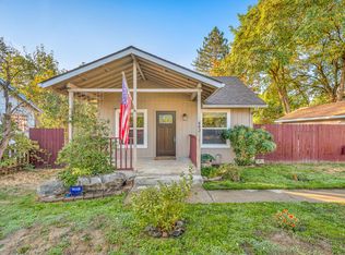 443 SW H St, Grants Pass, OR 97526