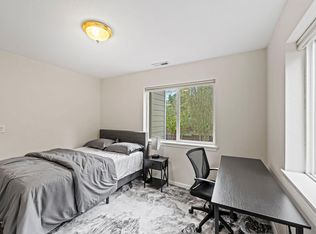 7327 Dumar Way SW ROOM D, Seattle, WA 98106