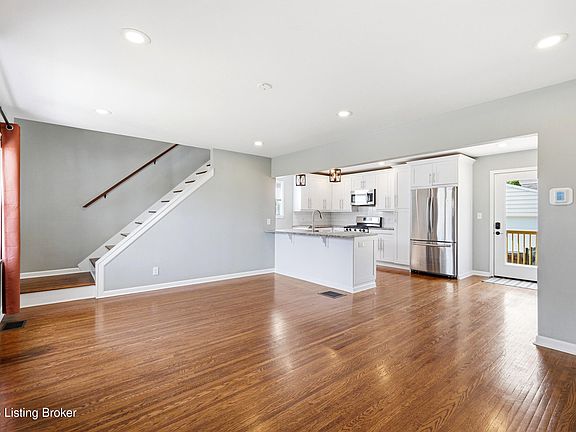 3rd image of 4011 Winchester Rd