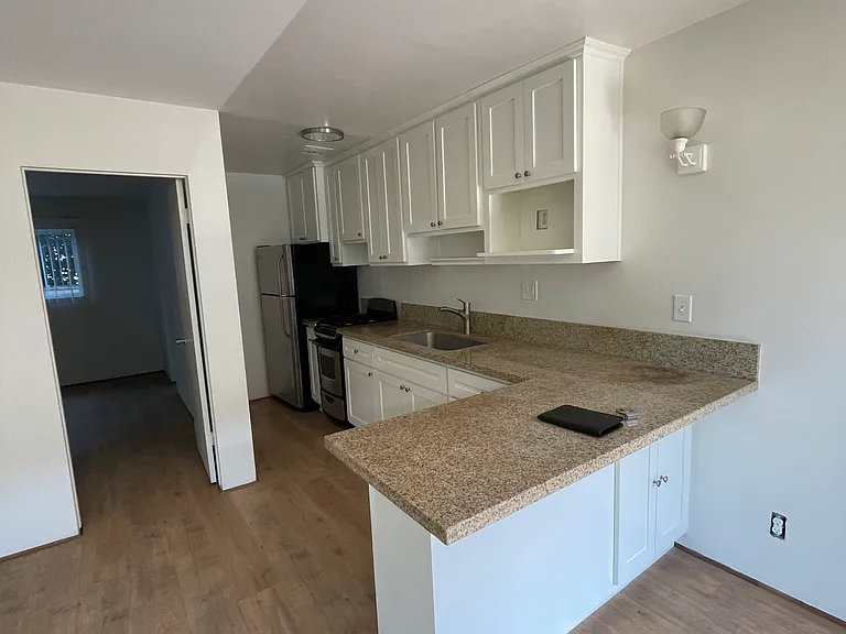 1516 Corinth Ave #3 — Photo 12