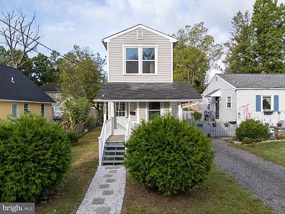 2nd image of 109 Forrest Ave