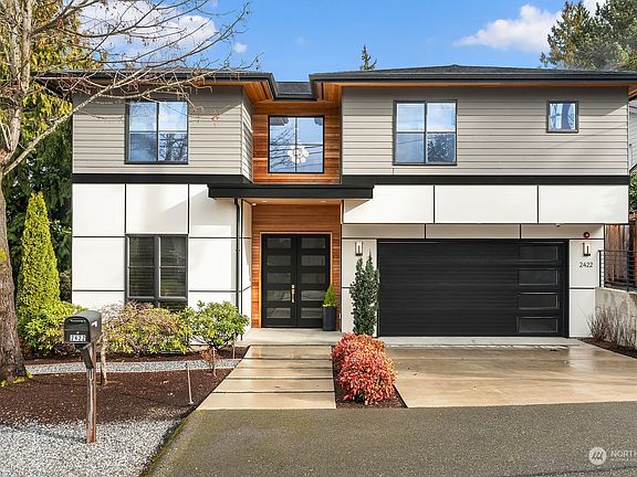 3rd image of 2422 71st Avenue SE