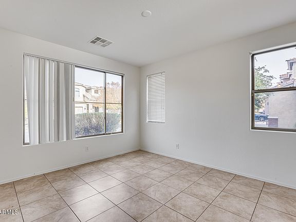 4th image of 17409 W HOLLAND Lane