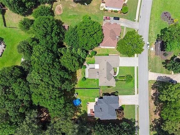 5th image of 4215 Meek Rd